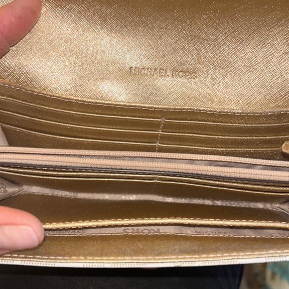 Michael Kors, small bag with matching wallet both together on sale - Picture 8 of 10